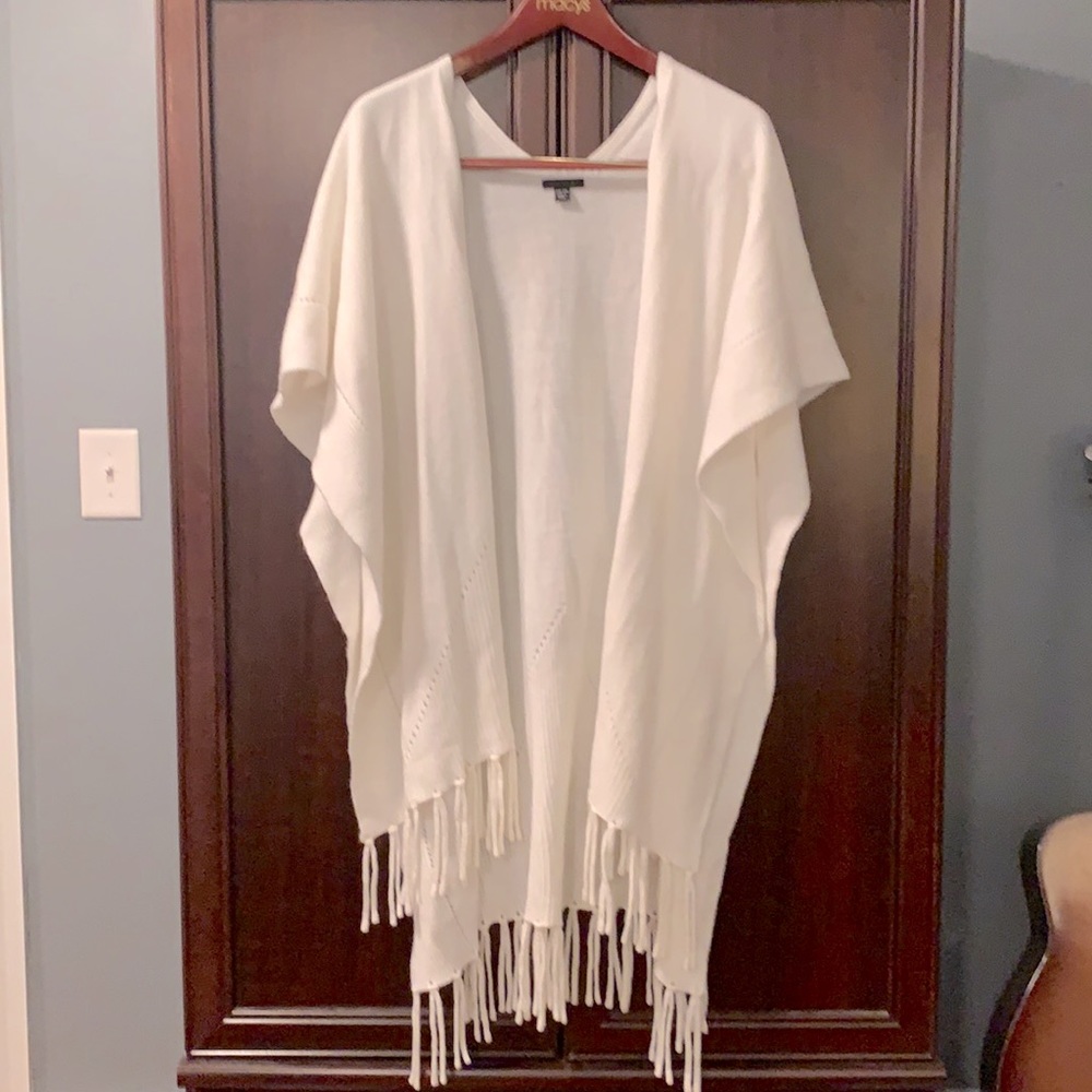 Ann Taylor cream knit poncho one size